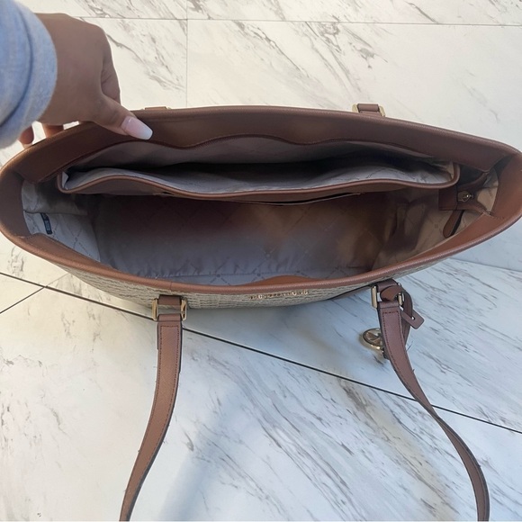 Michael Kors Sady Large Signature Logo Vegan Leather Tote Bag - Picture 3 of 4